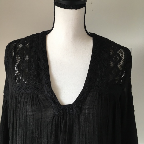 Free People Black Lace Boho Top / Size Small - Picture 2 of 6